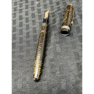 Vintage PARKER Vacumatic Fountain Pen