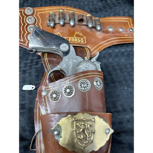 Vintage Hubley Wells Fargo Holster Set with  Vintage toys