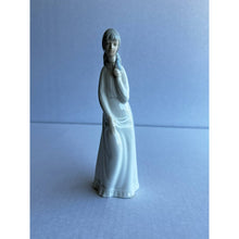 Load image into Gallery viewer, Vintage Beautiful Valencia By LLadro Porcelain Lady with Blue Bird Made In Spain