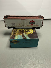 Load image into Gallery viewer, Vintage Athearn Ho Refrigerator Car, Dubuque Prebuilt Model Kit #1613