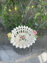 Load image into Gallery viewer, Vtg Italian Capodimonte Style Round Porcelain Rose Basket 6.25&quot;