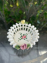 Load image into Gallery viewer, Vtg Italian Capodimonte Style Round Porcelain Rose Basket 6.25&quot;