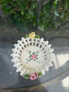 Vtg Italian Capodimonte Style Round Porcelain Rose Basket 6.25"