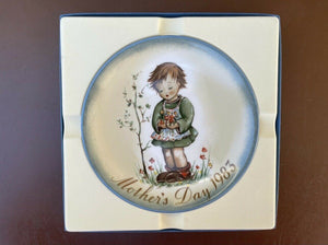 Schmid Mothers Day 1983 "Spring Bouquet" Collectible Plate Hummel In Box B21