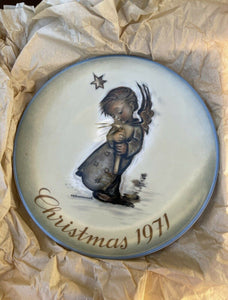 Hummel Plate Heavenly Angel ~ Schmid 1971 Limited Ed 1st Annual Christmas Plate