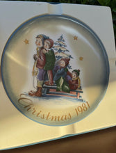 Load image into Gallery viewer, Schmid “Angelic Procession” Christmas 1982 Collector Plate by Hummel Boxed B21