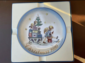 Schmid “Parade Into Toyland” Christmas 1980 Collector Plate by Hummel Boxed B21