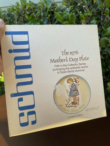 Schmid Mothers Day 1976 "Devotion for Mother" Collectible Plate Hummel