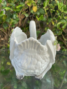 Porcelain Swan White with Flowers B22