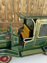 Load image into Gallery viewer, SH Horikawa Japan Tin Battery Operated Old Fashioned Car With Box VINTAGE B11