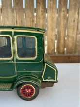 Load image into Gallery viewer, SH Horikawa Japan Tin Battery Operated Old Fashioned Car With Box VINTAGE B11