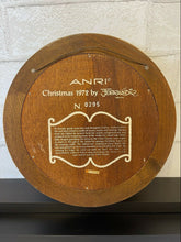 Load image into Gallery viewer, 1972 Anri Jaun Ferrandiz &quot;Christmas&quot; Wooden Plate, 9&quot; Diameter B43