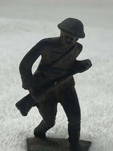 Load image into Gallery viewer, VINTAGE BARCLAY MANOIL LEAD SOLDIER: INFANTRY    TOY B46