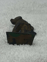 Load image into Gallery viewer, VINTAGE BARCLAY MANOIL LEAD SOLDIER: INFANTRY    TOY B46