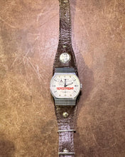 Load image into Gallery viewer, Pobeda - Perestroika -Soviet (Russian / USSR / CCCP) hand-winding men’s wristwatch in excellent condition