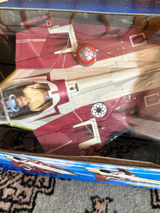 Star wars attack of the clones obi-wan's jedi starfighter & obi-wan pilot figure