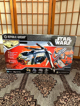Load image into Gallery viewer, New star wars clone wars the saga collection republic gunship never opened