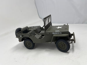 Academy 1/24 U.S.Army 1/4 Ton 4x4 Utility Truck Model  B52