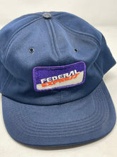 Load image into Gallery viewer, Vintage 90’s FEDERAL EXPRESS FedEx navy snapback hat B51