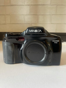 Minolta Maxxum 7xi SLR Film Camera Body B44 Untested