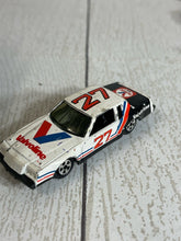 Load image into Gallery viewer, Vintage ERTL NASCAR Valvoline Cale Yarborough Buick Grand National Rare B61