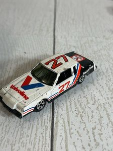 Vintage ERTL NASCAR Valvoline Cale Yarborough Buick Grand National Rare B61