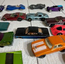 Load image into Gallery viewer, Vintage Hot Wheels, Marx, Matchbox Etc Lot 12 B61