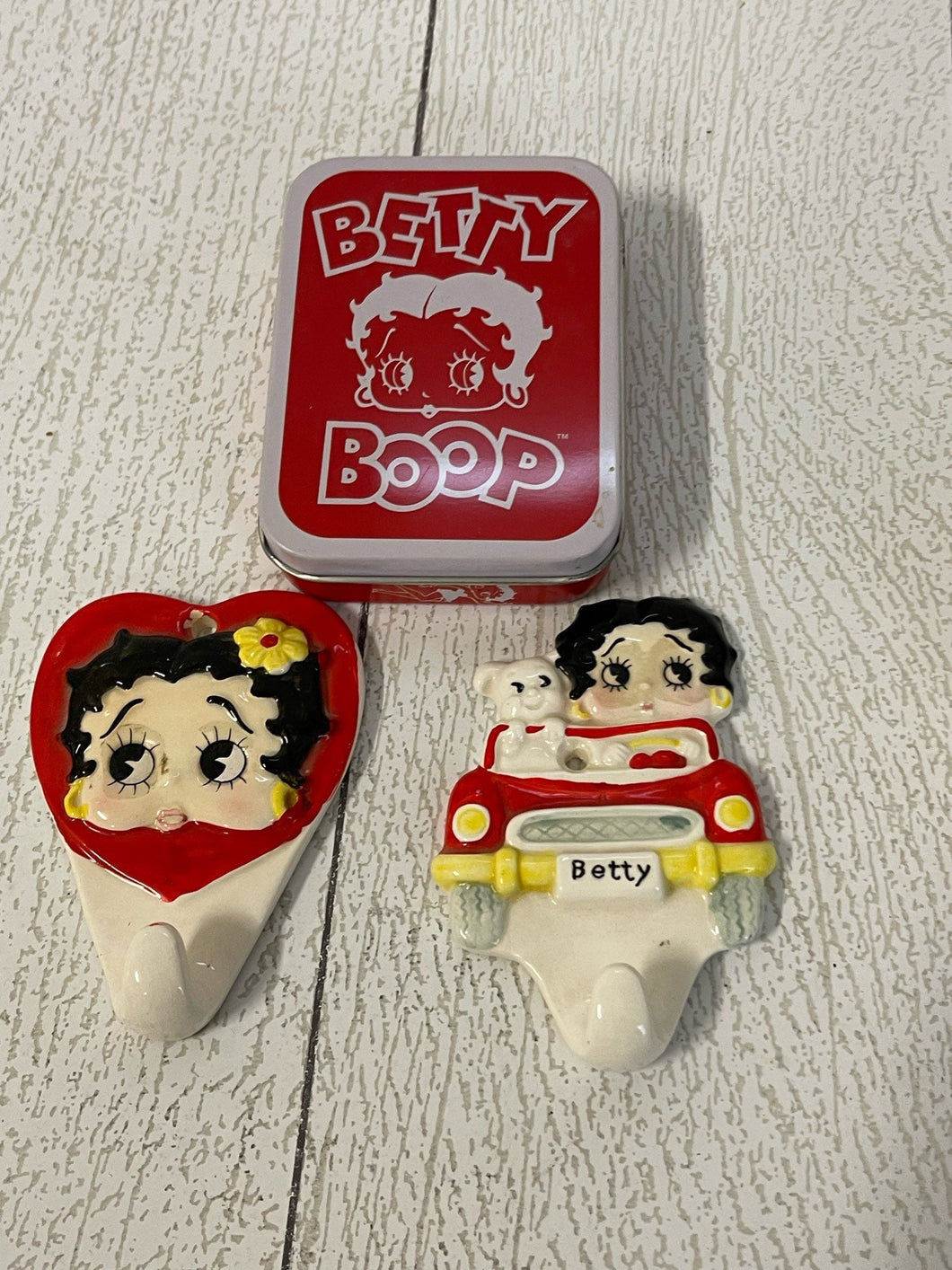 Vintage Betty Boop Lot Wall hangers and tin container B64