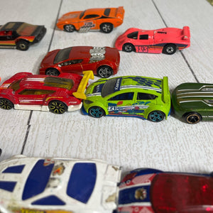 Vintage Hot Wheels, Marx, Matchbox Etc Lot 11 B61