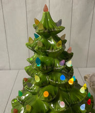 Load image into Gallery viewer, Vtg Enchanto Mold 17” Ceramic Green Christmas Tree Bird Peg Light B65