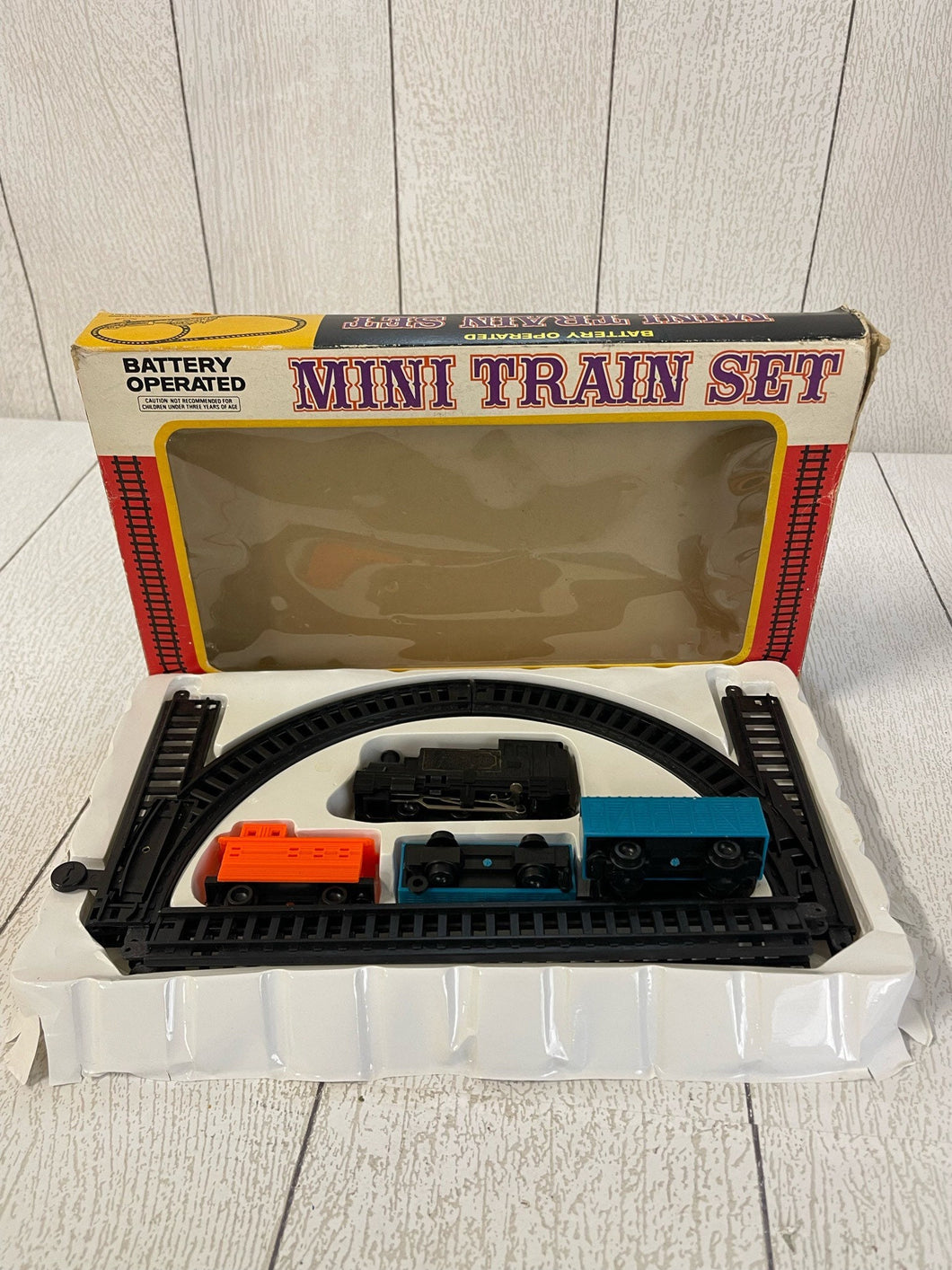 Vintage Echo Train Set B64