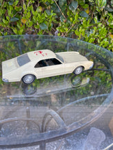 Load image into Gallery viewer, Vintage Bing Crosby 1966 Oldsmobile Toronado Silver Green Dealer Promo Car 1:25 B72