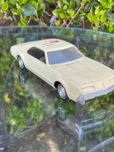 Load image into Gallery viewer, Vintage Bing Crosby 1966 Oldsmobile Toronado Silver Green Dealer Promo Car 1:25 B72